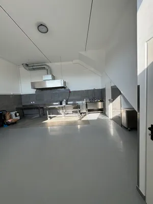 3-Zimmer-Gewerbeimmobilie mieten in Gänserndorf – 180 m², € 2.500 – Bild 2 von 15