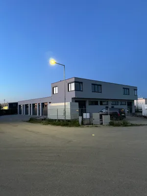 3-Zimmer-Gewerbeimmobilie mieten in Gänserndorf – 180 m², € 2.500 – Bild 1 von 15