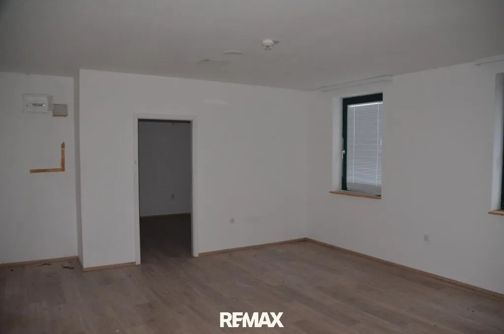 Flexibles Büro im OG mit Gestaltungsspielraum in Krems - Ansicht 3