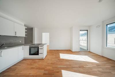 Erstbezug, helle 3-Zimmer Wohnung mit zwei Balkonen
