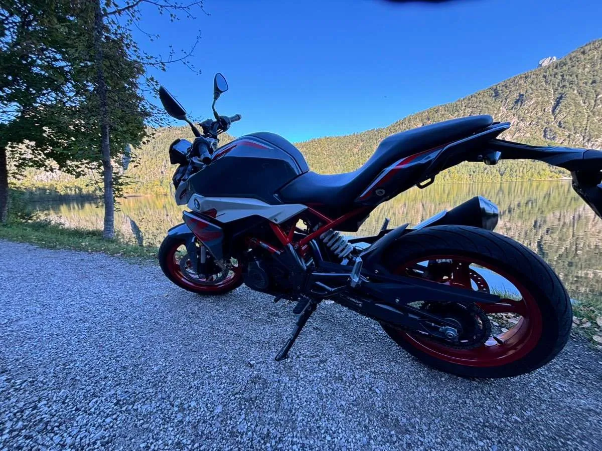 BMW G 310 R