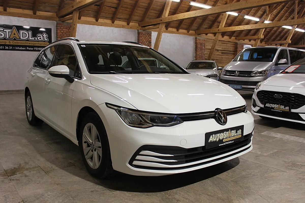 Volkswagen Golf 2022 photo 2