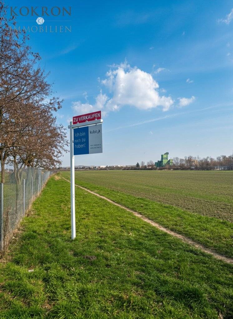 Grundstück mit 6.755 m² im Grünland-Erholungsgebiet neben Golfclub Marco Polo - Ansicht 2