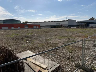 Gewerbeimmobilie mieten in Mistelbach – 2 000 m², € 1 – Bild 3 von 4