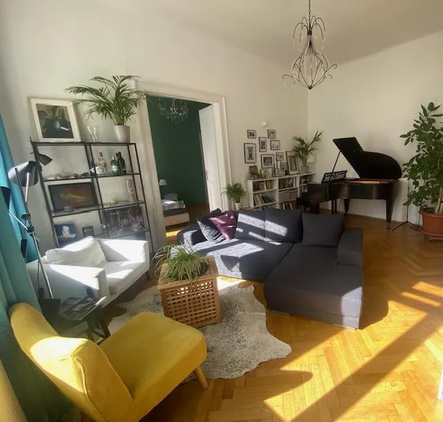 RARITÄT IN URBANER TOPLAGE - ALTBAU MIT TERRASSE - Ansicht 2