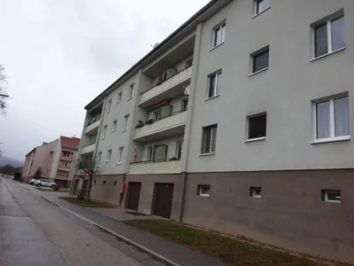 2-Zimmer-Wohnung mieten in Neunkirchen – 59 m², € 517