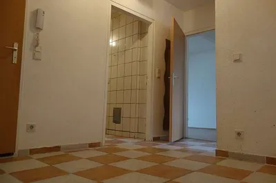 3-Zimmer-Wohnung mieten in Baden – 65 m², € 800 – Bild 4 von 9