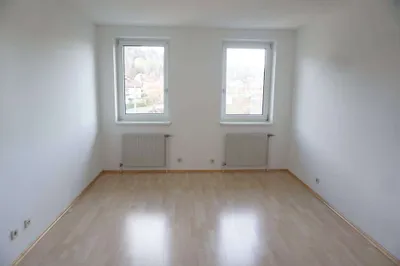 2-Zimmer-Wohnung mieten in Bruck-Mürzzuschlag – 67,45 m², € 626 – Bild 3 von 6