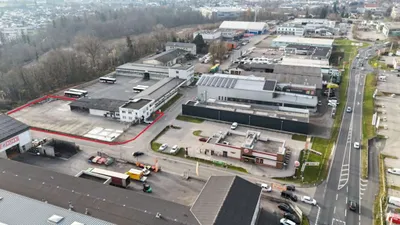 Gewerbeimmobilie mieten in Vöcklabruck – 2 572 m² – Bild 1 von 16