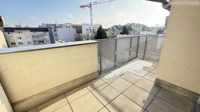 4 Zimmer - DG - Wohnung mit 2 Bädern und 8m² Terrasse! Weitblick! Hochwertige Ausstattung! – Bild 2