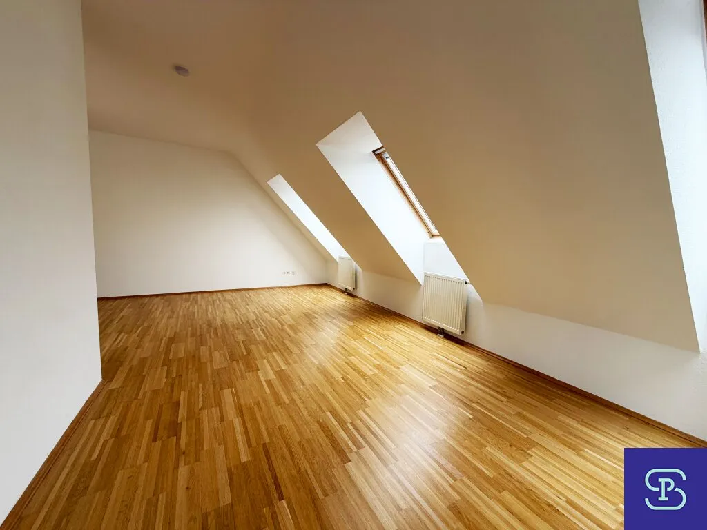 Klimatisierte 80m² DG-Maisonette + 8m² Terrasse im renovierten Stilaltbau - 1170 Wien - Widok 3