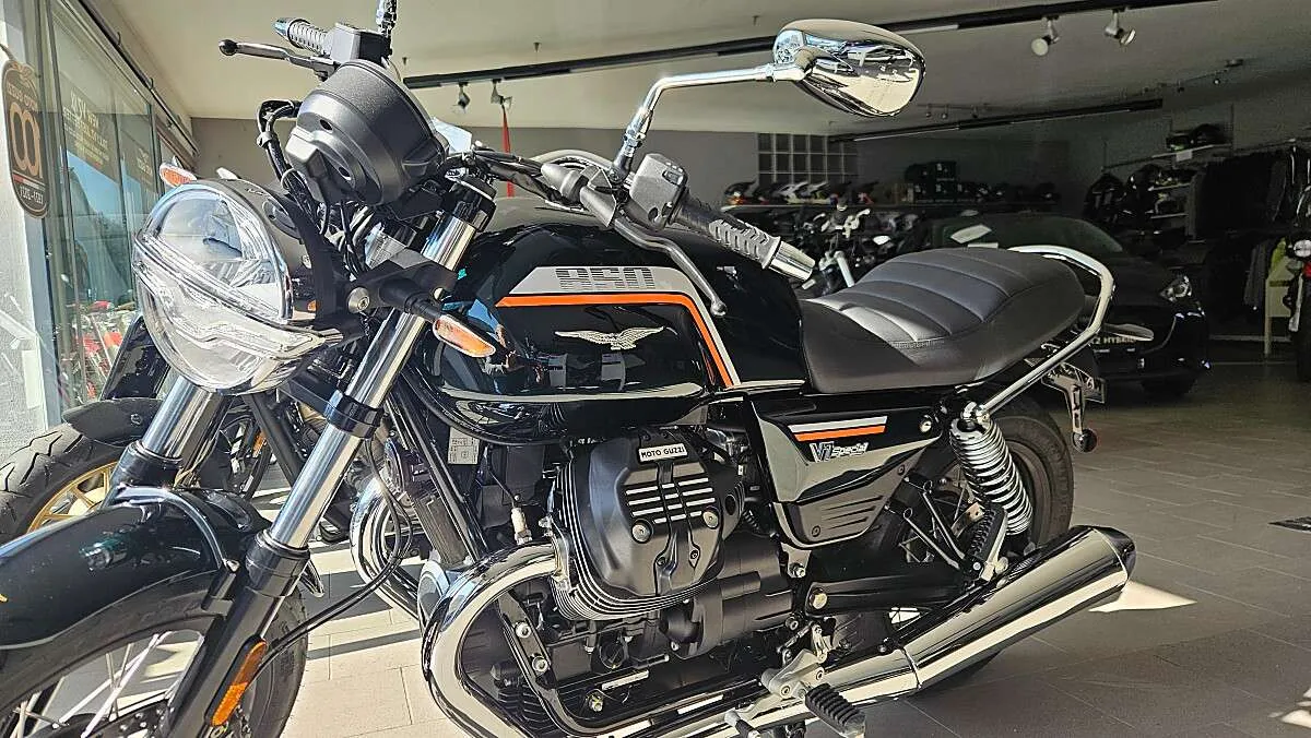 Moto Guzzi V7