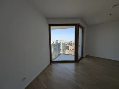 1 Zimmer-Wohnung | 18. OG mit 4m² Balkon | Fitnessstudio im 1. OG – Bild 3