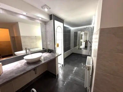 6-Zimmer-Gewerbeimmobilie kaufen in Hollabrunn – 460 m², € 359.000 – Bild 2 von 19