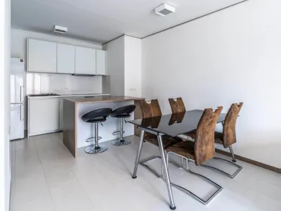 2-Zimmer-Wohnung mieten in Baden – 58 m², € 890 – Bild 2 von 11