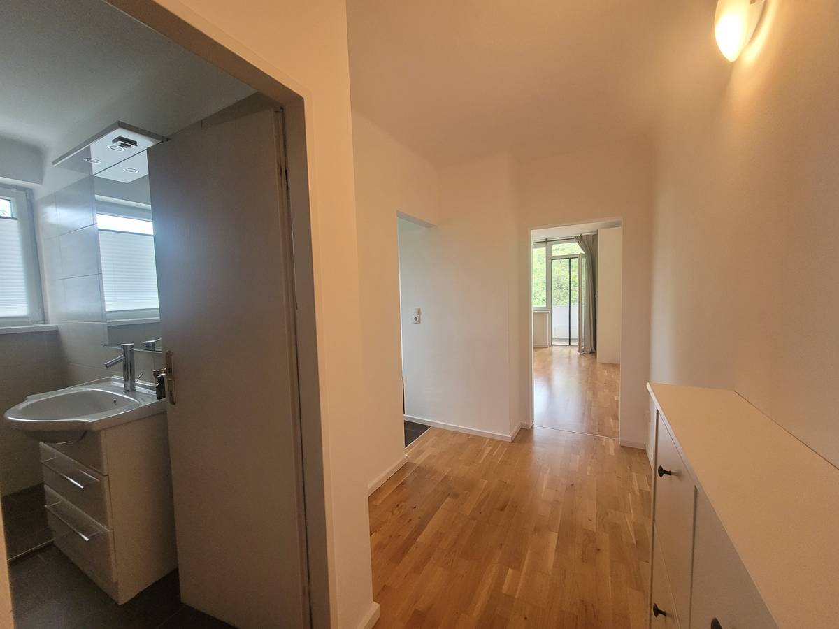 Helles, ruhiges Apartment mit Balkon, Salzburg