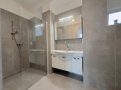 2-Zimmer-Wohnung mieten in Baden – 48 m², € 750 – Bild 4 von 12