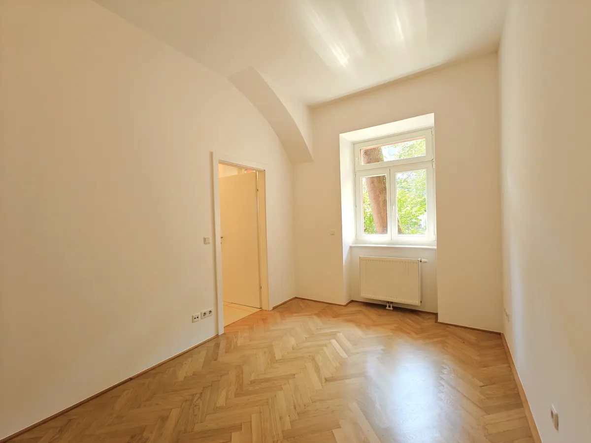 Nähe Raimund Theater: Hofruhelage + Großer Garten mit Terrasse + 6 Min. zur U4 + Perfekte Wohnlage + Südwest-Ausrichtung + Garage optional - Ansicht 2