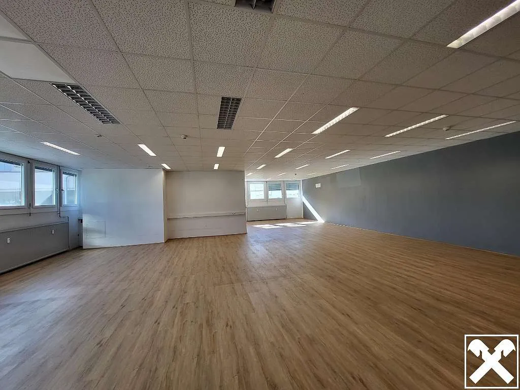 Bürofläche im Erdgeschoß – pohled 2