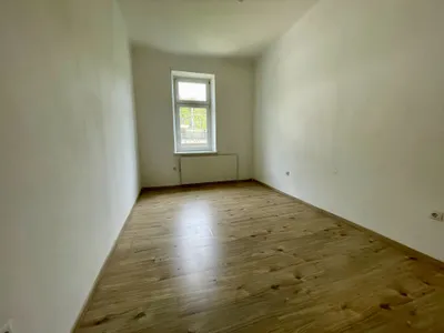 4-Zimmer-Wohnung mieten in Bruck-Mürzzuschlag – 80 m², € 598 – Bild 4 von 8