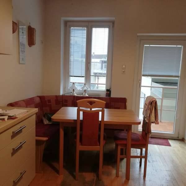 Innenstadt - 2 1/2 Zimmerwohnung mit Balkon - Ansicht 2