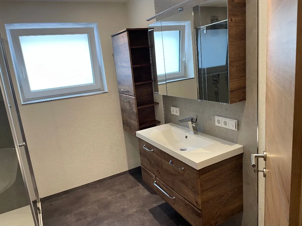 Attraktive 3-Zimmer Wohnung mit großer Dachterrasse in Niederndorf - Ansicht 3