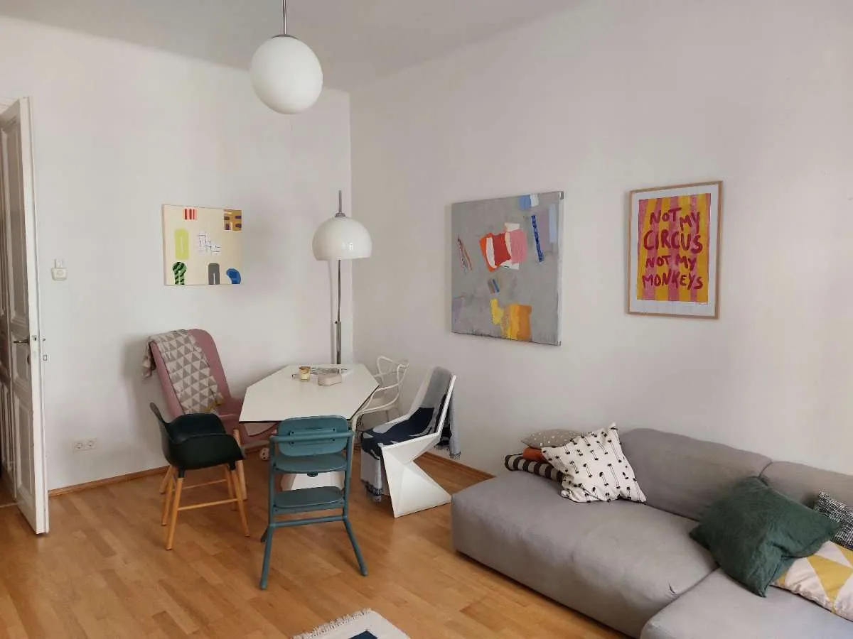 Provisionsfrei: Stilvoller Altbau-Traum im 6. Bezirk - Ansicht 2