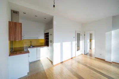 Klein, fein & mit Grünblick - Charmante 2-Zimmer-Wohnung! Graf Starhemberg Gasse bei U1!