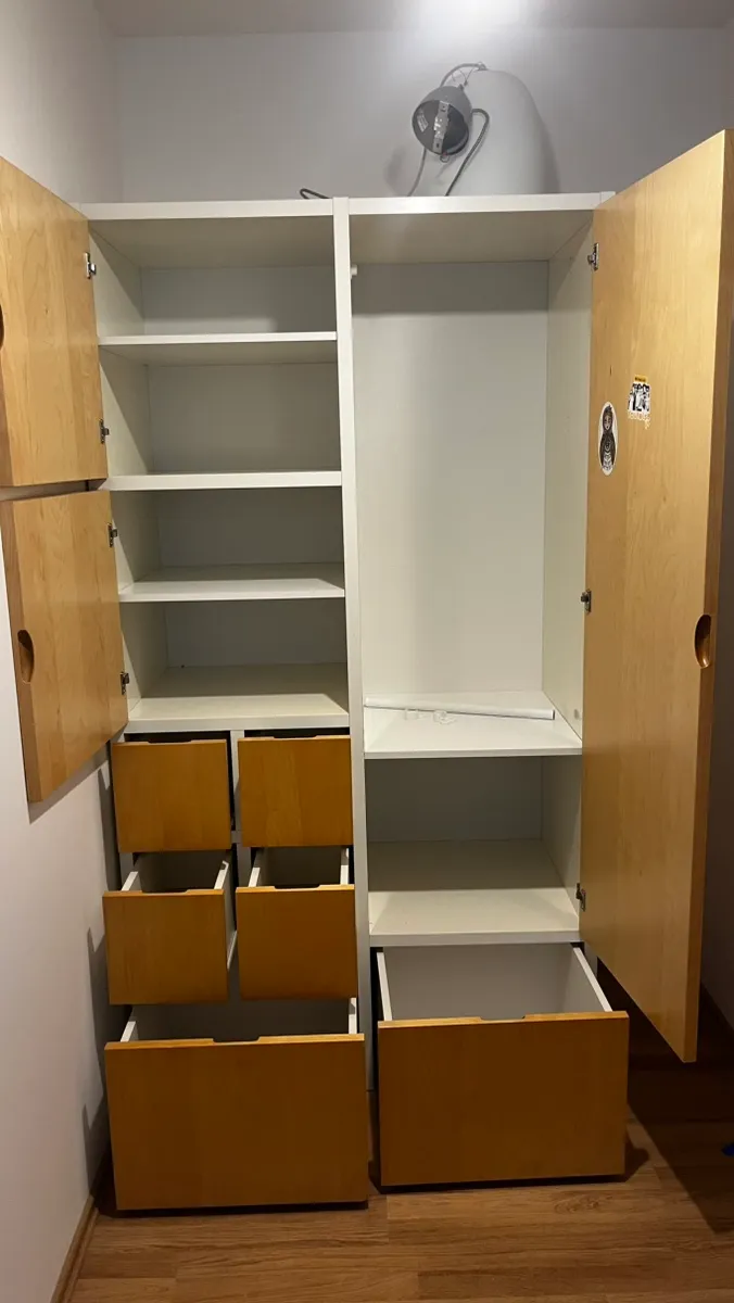 Kleiderschrank IKEA Rakke, € 40,- (3052 Innermanzing)