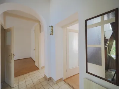 2-Zimmer-Gewerbeimmobilie mieten in Mödling – 56 m², € 636 – Bild 2 von 6