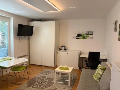 Traumhafte, ruhige, voll ausgestattete 2-Zimmer-Wohnung nähe Schönbrunn