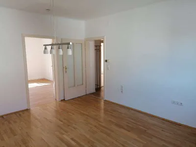 3-Zimmer-Wohnung mieten in Linz Land – 60 m², € 700 – Bild 1 von 12