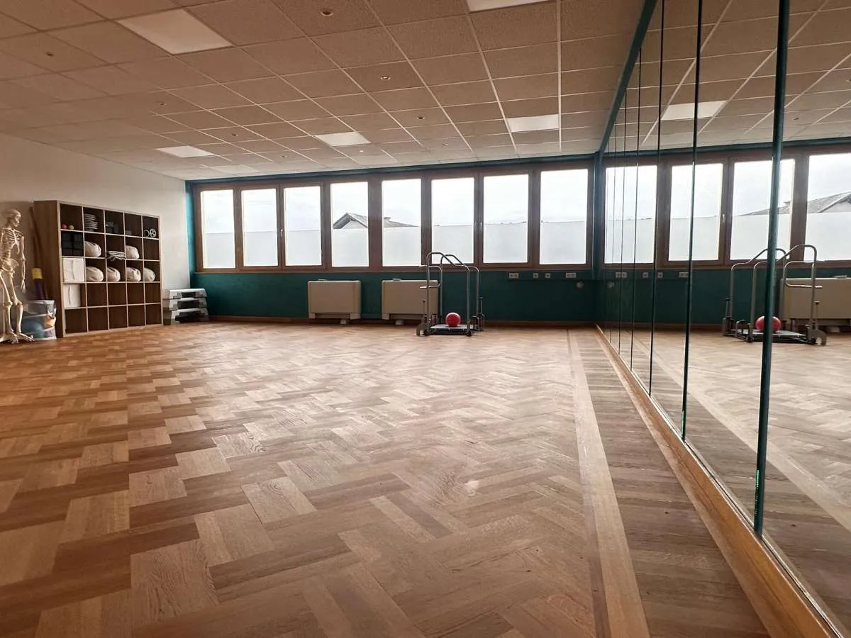 Viel Platz für Bewegung! Großzügiger Praxis- oder Seminarraum in Sebersdorf! – pohled 3