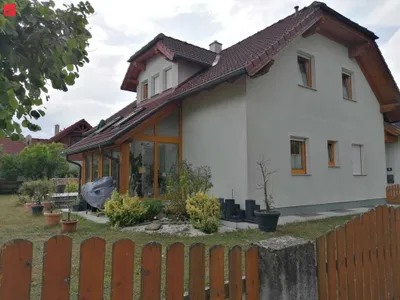 5-Zimmer-Haus kaufen in Steyr-Land – 138 m², € 640.000 – Bild 1 von 7
