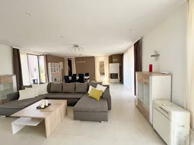 4-Zimmer-Haus mieten in Neunkirchen – 167,82 m², € 2.500 – Bild 4 von 43