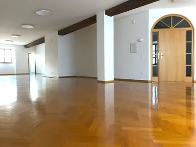 1-Zimmer-Gewerbeimmobilie mieten in Hallein – 107 m², € 1.240 – Bild 3 von 7