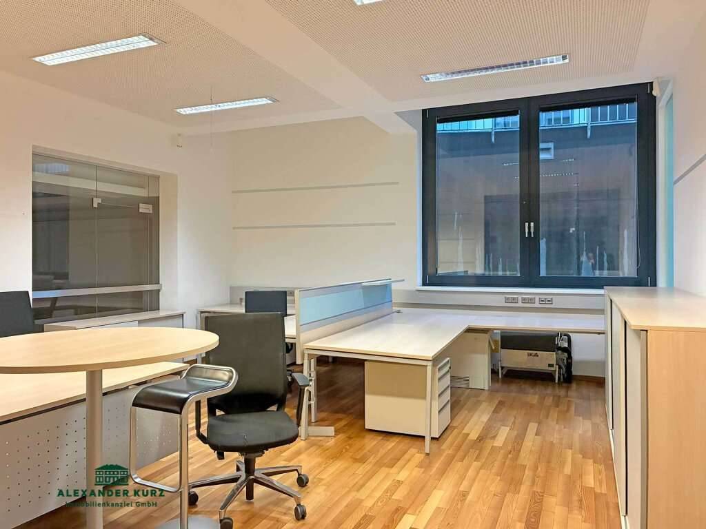 Moderne großzügige Bürofläche, 2 Parkplätze inklusive - Ansicht 2