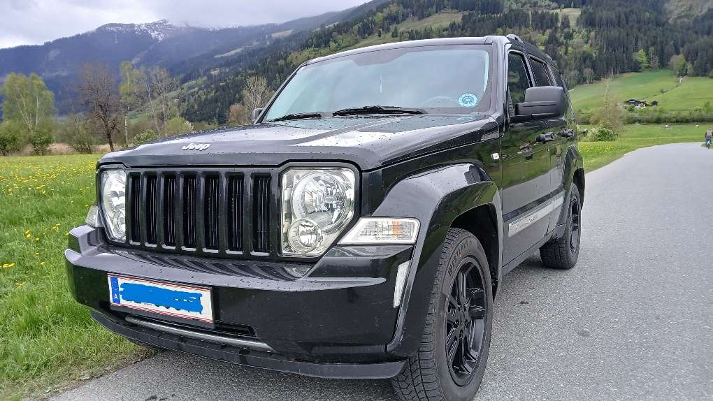 Jeep Cherokee Jeep Cherokee 2,8 Limited CRD SUV / Geländewagen