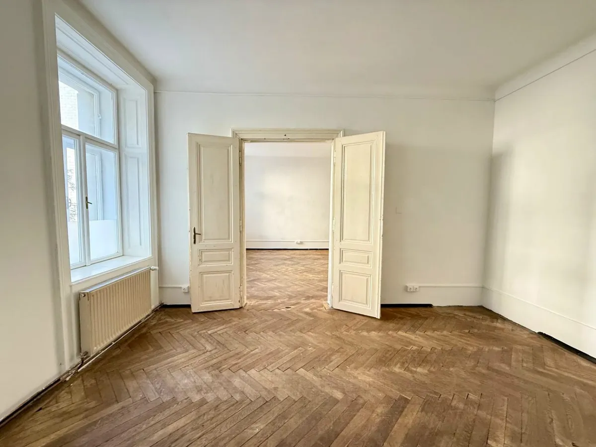 Endlich Platz - 4-Zimmer-Altbauwohnung - in bester Lage der Salmgasse! - Ansicht 3