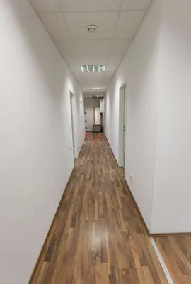 8-Zimmer-Gewerbeimmobilie mieten in Mödling – 183 m², € 1.834 – Bild 10 von 26