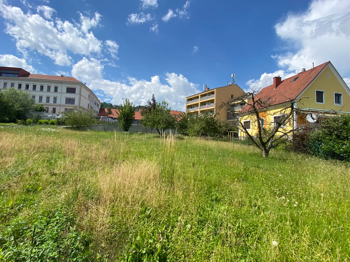 Exklusives Baugrundstück in zentraler Lage - ca. 725 m² in Hartberg - Ansicht 2