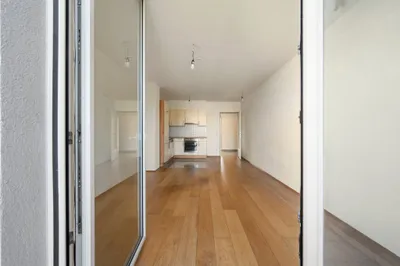 Moderne 2-Zimmer-Wohnung mit Südwestbalkon in ruhiger Lage – Bild 3