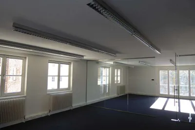 8-Zimmer-Gewerbeimmobilie mieten in Salzburg Stadt – 300 m², € 18 – Bild 9 von 18