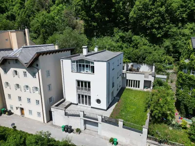 8-Zimmer-Gewerbeimmobilie mieten in Salzburg Stadt – 300 m², € 18 – Bild 2 von 18