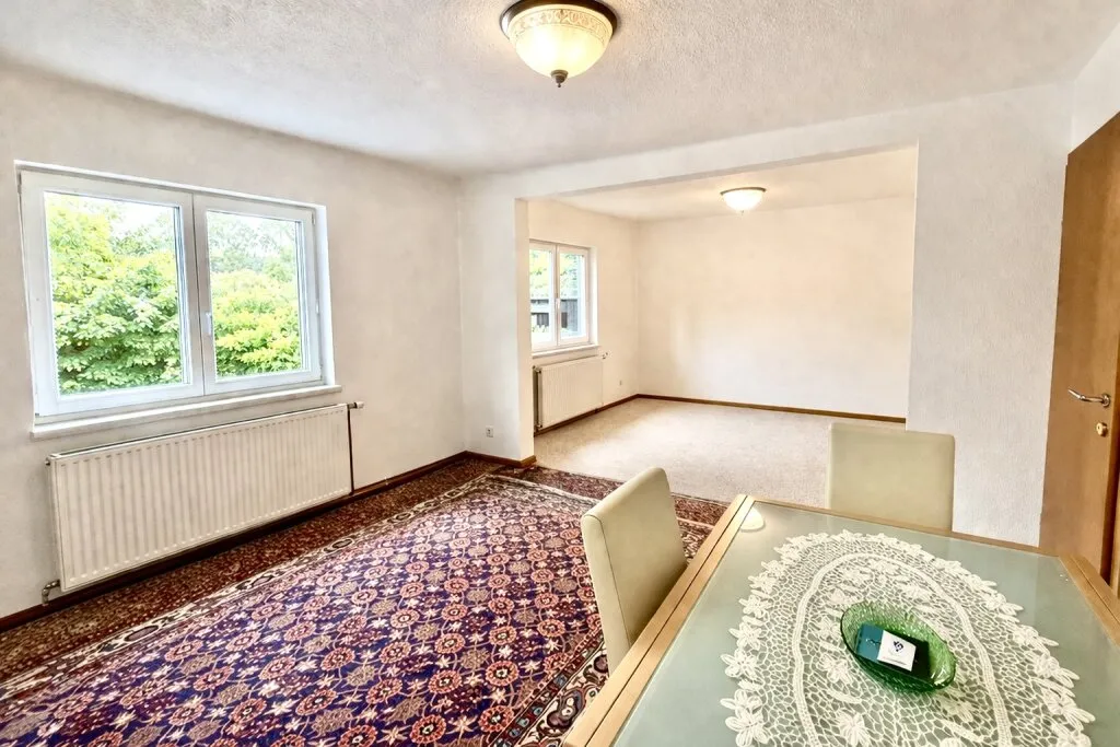 Einfamilienhaus in sehr gutem Zustand // Gute Lage // Alleinbeauftragt – pohled 2