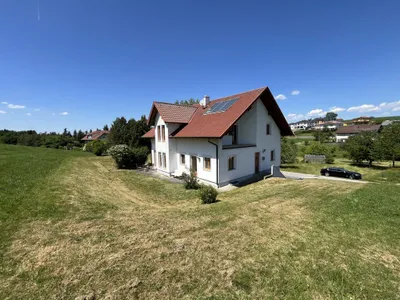 Haus kaufen in Eferding – 240 m², € 550.000 – Bild 2 von 37