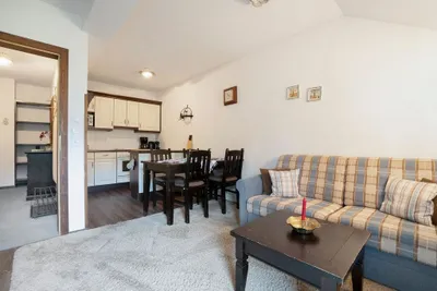 10-Zimmer-Haus kaufen in Feldkirchen – 484,95 m², € 1.230.000 – Bild 7 von 13
