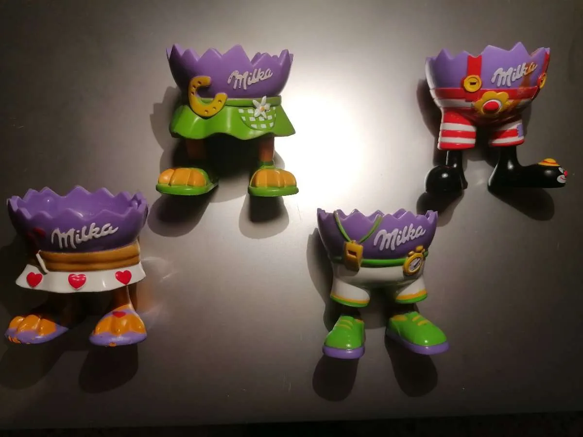 Milka Eierbecher, 4 Stck neu, € 6,- (6370 Kitzbühel)