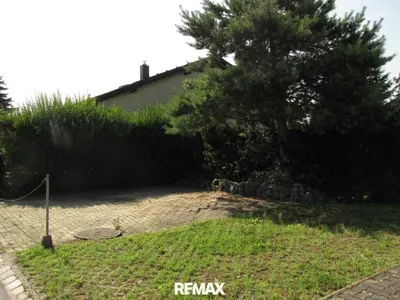 Grundstück kaufen in Bruck an der Leitha – 1 332 m², € 299.000 – Bild 4 von 5