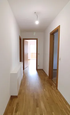 2-Zimmer-Wohnung mieten in Gmunden – 65 m², € 908 – Bild 4 von 9